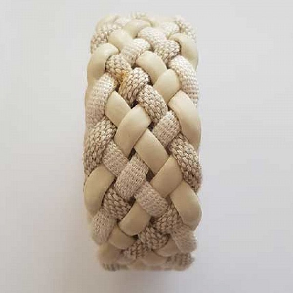 0.94 m&egrave;tre cuir tress&eacute; n&deg;40 30 mm