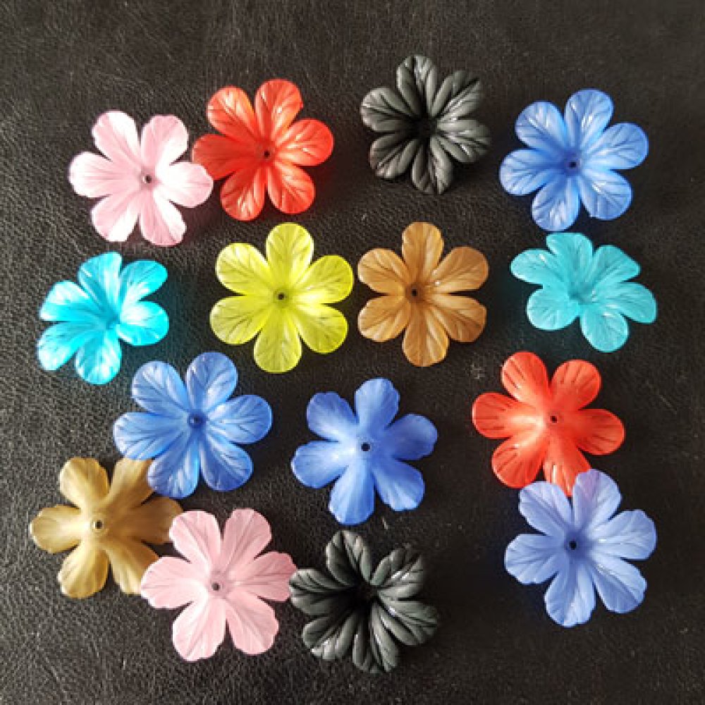 15 Assorterte Lucite Marshmallow blomster