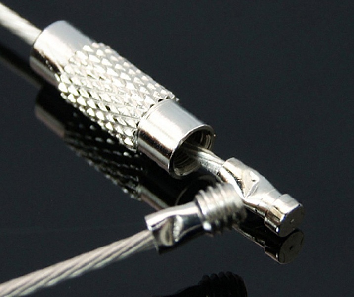 1 halskjede stiv kablet ledning sj&oslash;gr&oslash;nn skruel&aring;s N&deg;01