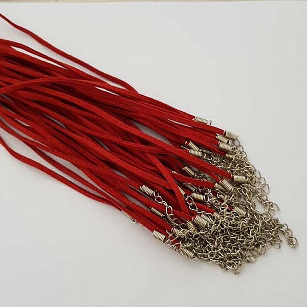 1 r&oslash;d semsket choker 51 cm med karabinkrok med karabinl&aring;s