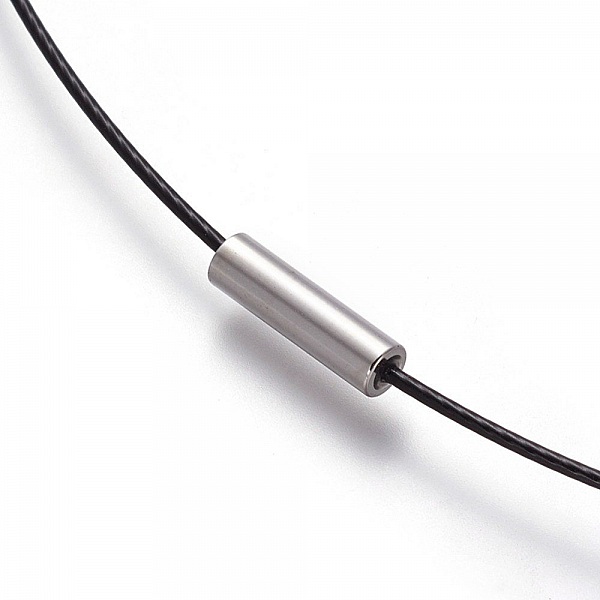 1 collier tour de cou fil c&acirc;bl&eacute; rigide noir fermoir aimant&eacute; N&deg;03