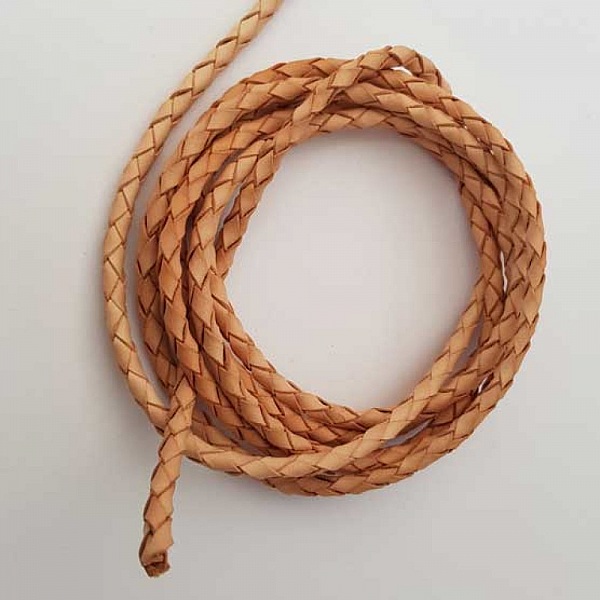 1 m&egrave;tre Cordon rond cuir tress&eacute; Cognac 5 mm