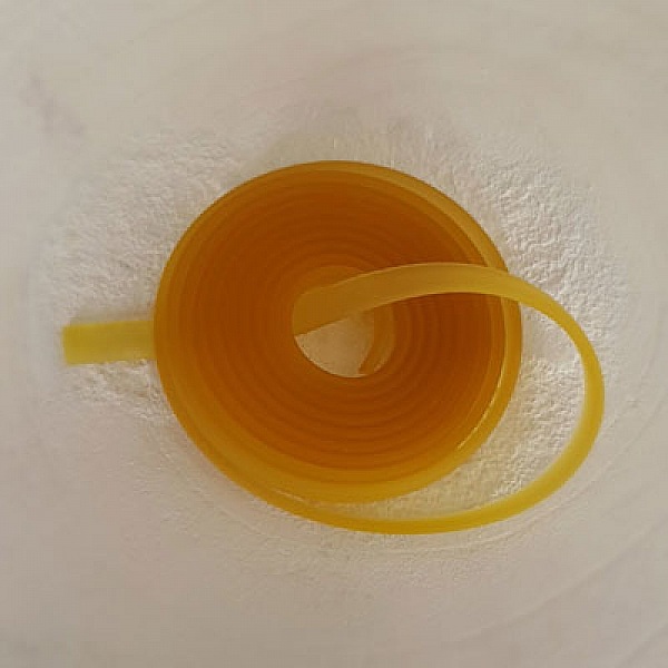 1 meter flat Pvc-ledning 5,8 x 1,9 mm Gul Middels