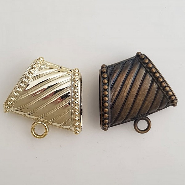 2 skjerfsl&oslash;yfer nr. 66.