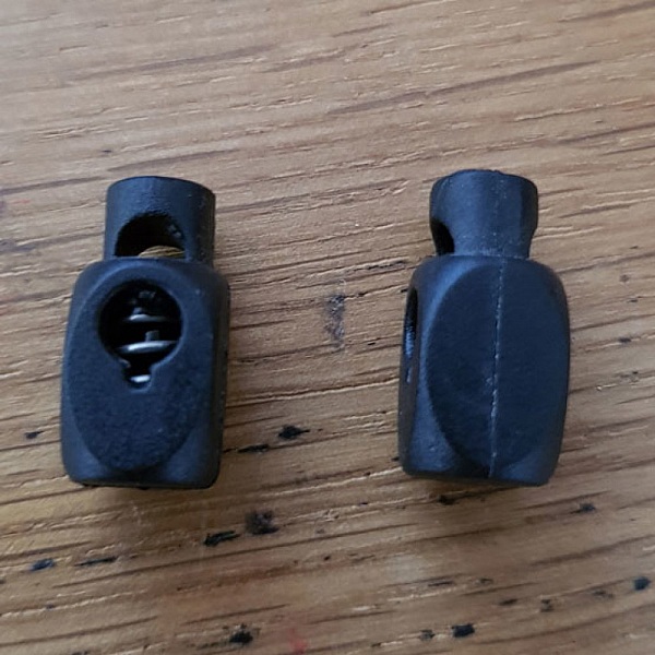 Svart ledningsstopp nr. 02