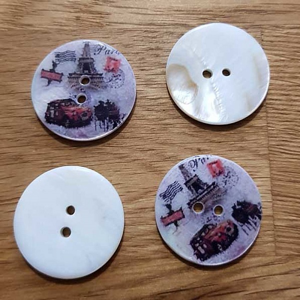 Bouton 2 trous Nacre 25 mm imprim&eacute; N&deg;01