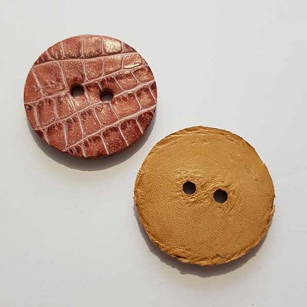 Bouton cuir vintage Rond 44 mm N&deg;03