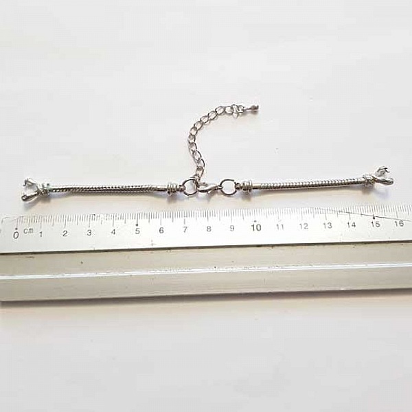 Armb&aring;nd i europeisk stil med urskive med hummerl&aring;s 7 X 8,5 cm