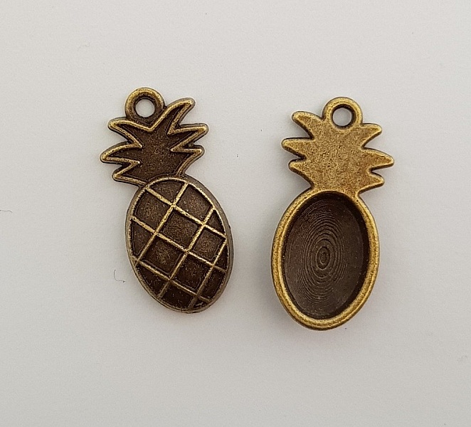 Ananas charm N&deg;02