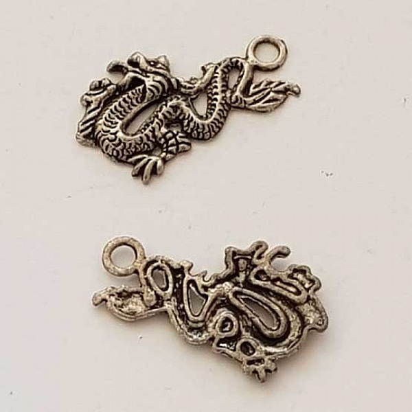 Breloque Dragon N&deg;01 Argent