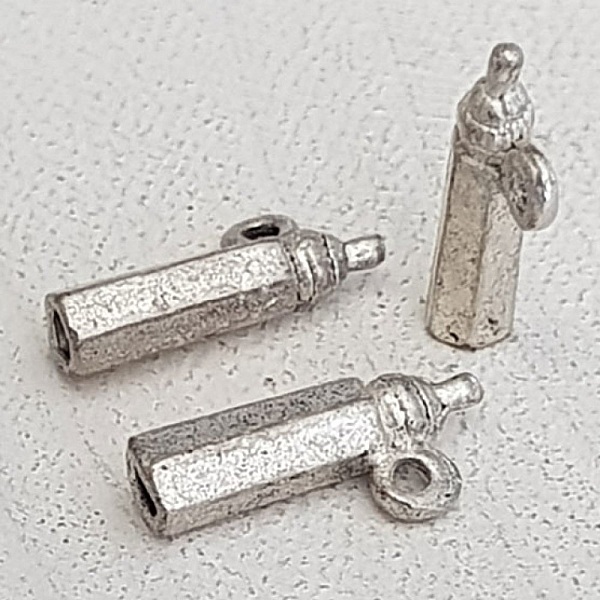 Baby flaske charm N&deg;66