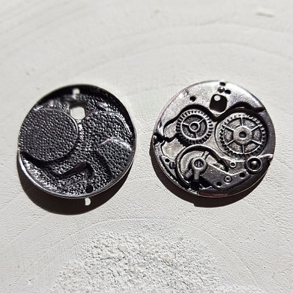 Charm Clockwork N&deg;04