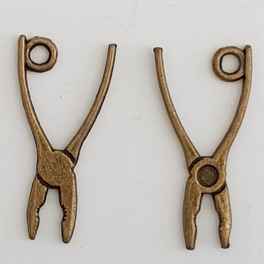Charm Tool Tang Bronse