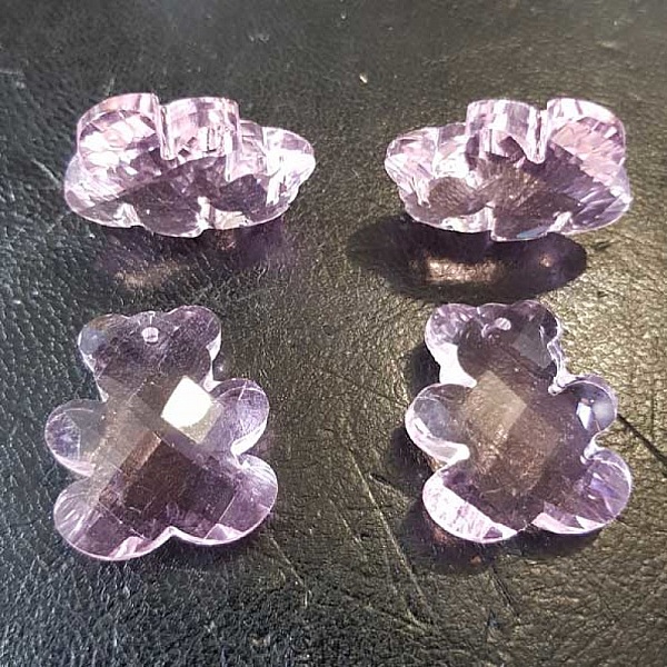 Bj&oslash;rn anheng laget av fasettert glass N&deg;01-01