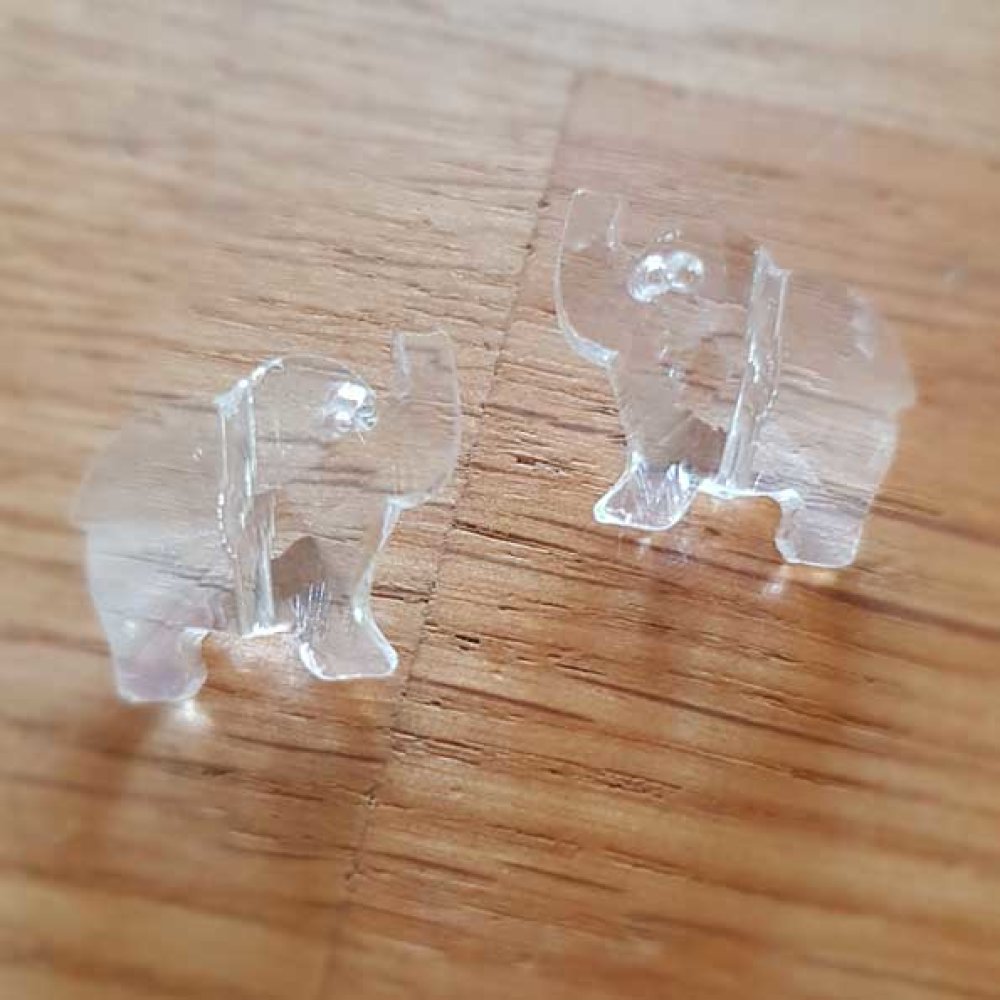Anheng i fasettert glass elefant N°01-01