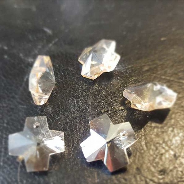 Facettert blomsteranheng i glass N&deg;01-01