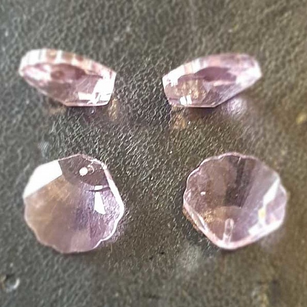 Anheng i fasettert glassskall N&deg;01-01