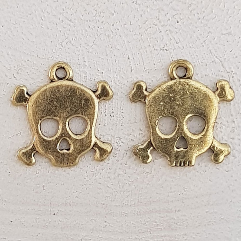 Hodeskalle og korslagte bein amulett nr. 14