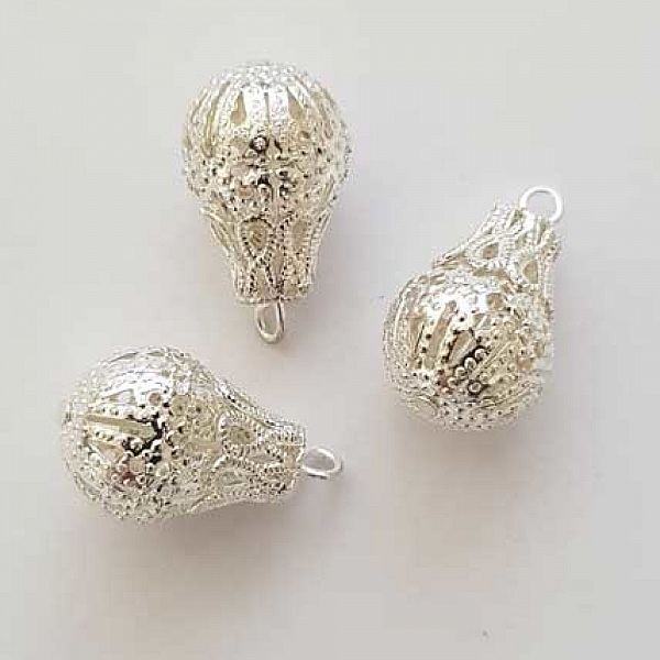 S&oslash;lv gjennombrutt dr&aring;pe amulett N&deg;02-01