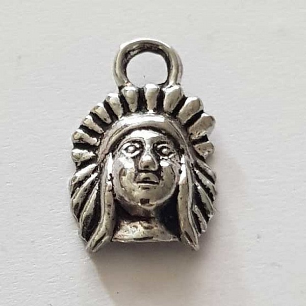 Breloque indien personnage N&deg;03 16 mm
