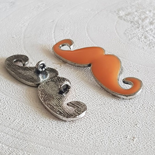 Breloque pendentif Moustache N&deg;14 Orange