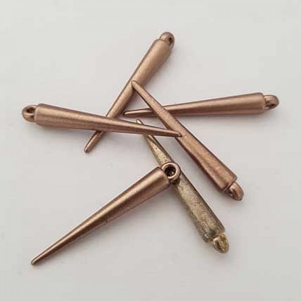 Breloque pic c&ocirc;ne clou N&deg;04 34 mm