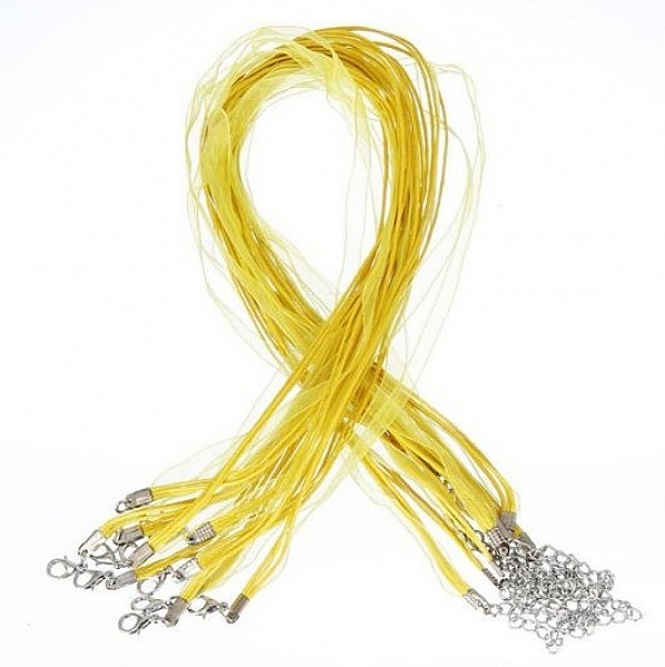 Halskjede med organzab&aring;nd N&deg;05 og vokset snor