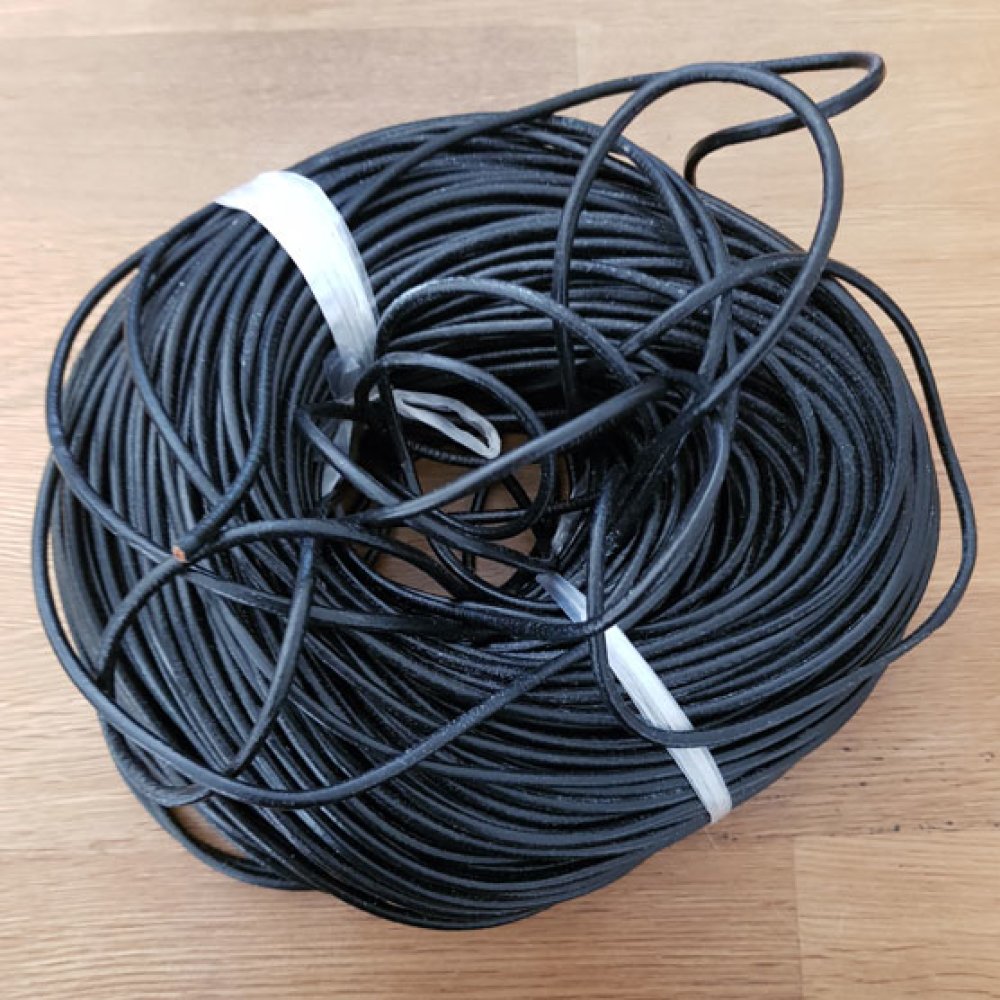 Rund glatt skinnsnor Svart 3,2 mm 10 cm