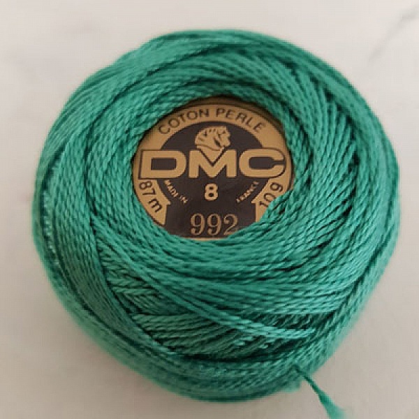 Broderi bomullsperler p&aring; en spole, DMC nr. 8 - 10 g