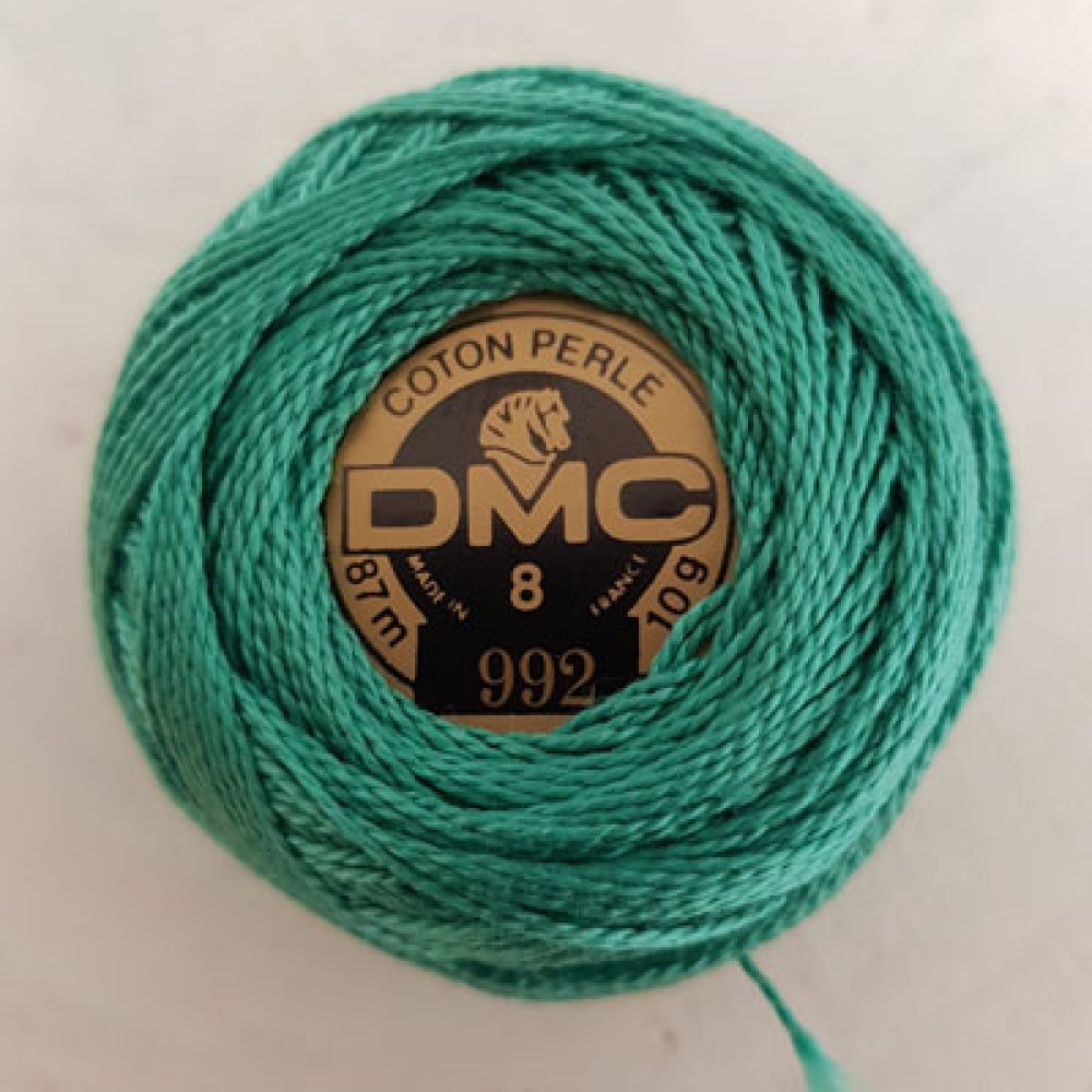 Broderi bomullsperler på en spole, DMC nr. 8 - 10 g