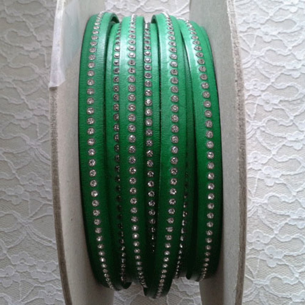 Lær B-Grønn 10 mm Swarovski Strass per 20 cm