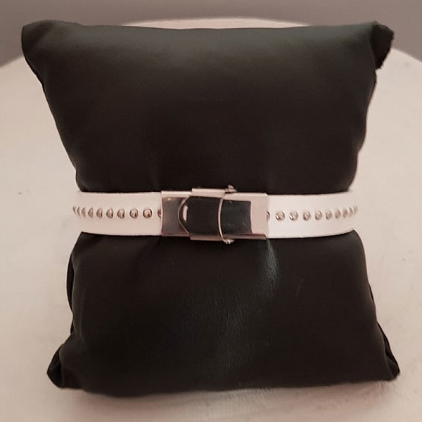 L&aelig;r 10 mm r&oslash;d kule med nikkelfri kulekjede pr. 20 cm.