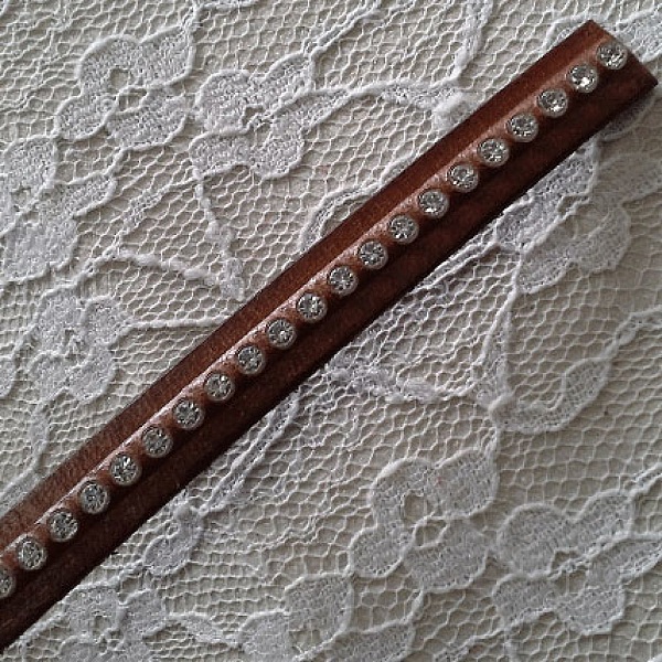 Bruno 10 mm skinn Swarovski strass per 20 cm