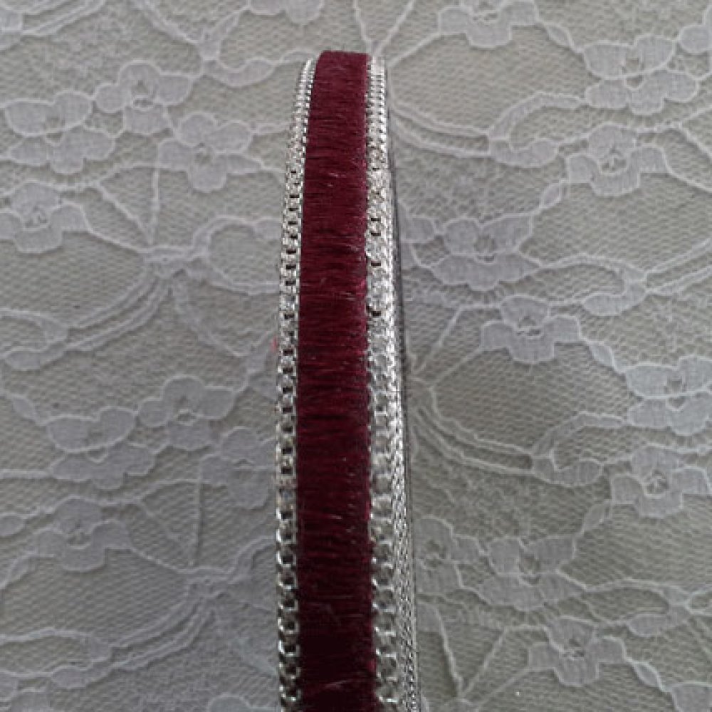 Flatt kalveskinn Bordeaux 10 mm x 20 cm skinn og kjede