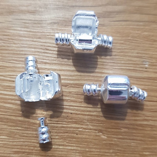 Komplett klipsfeste nr. 03