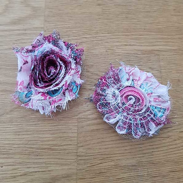 Flosset stoffblomst nr. 61