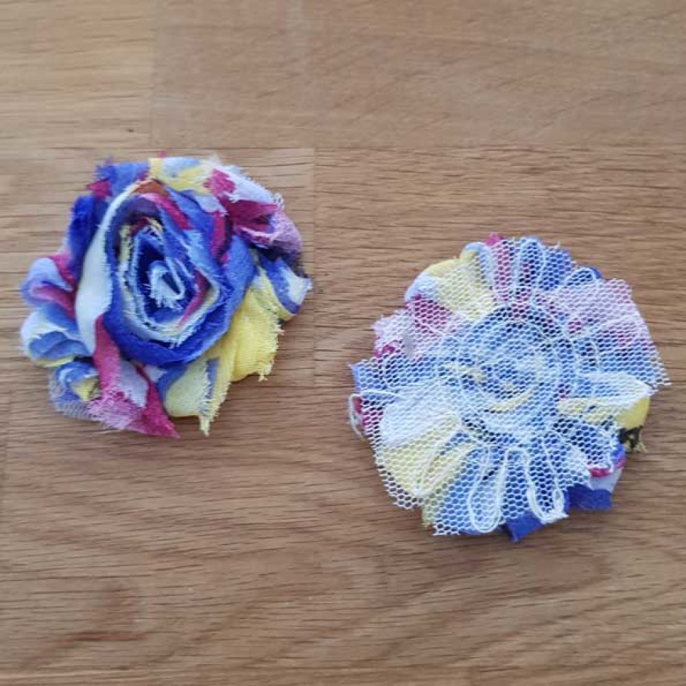 Flosset stoffblomst nr. 83