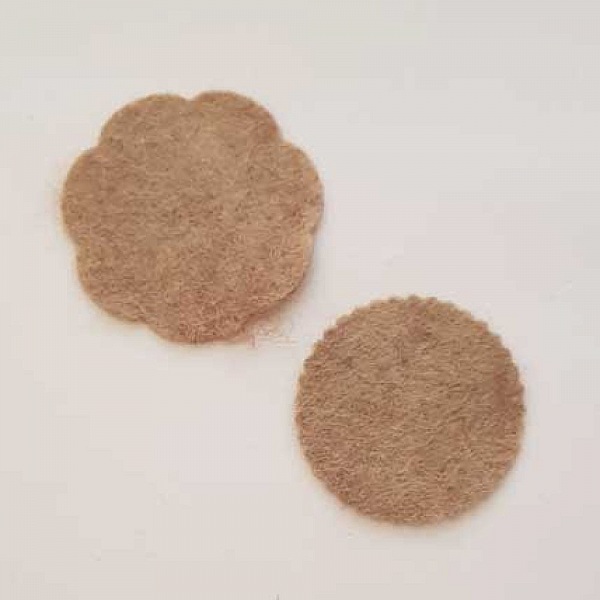 Jolie petite fleur en Feutrine 45 mm et 50 mm N&deg;14-06 x 2 pi&egrave;ces