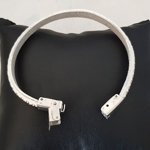 S&oslash;lv glitterrem 06 mm med skinnf&ocirc;r per 20 cm