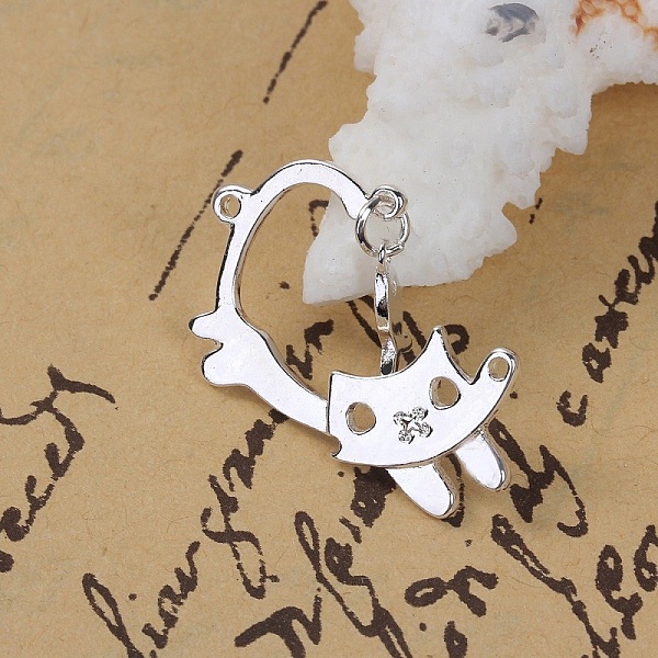 Pakke med 5 sinklegerte katteanheng nr. 3 S&oslash;lv Fisk katt 29 mm x 19 mm