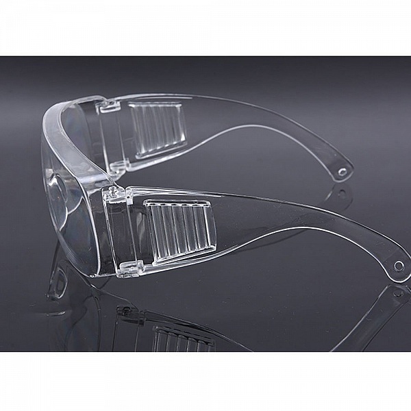 Vernebriller av plast 59