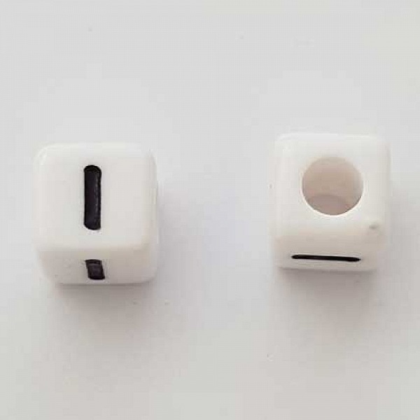 Perle Carr&eacute; Lettre I Blanc Noir 8mm