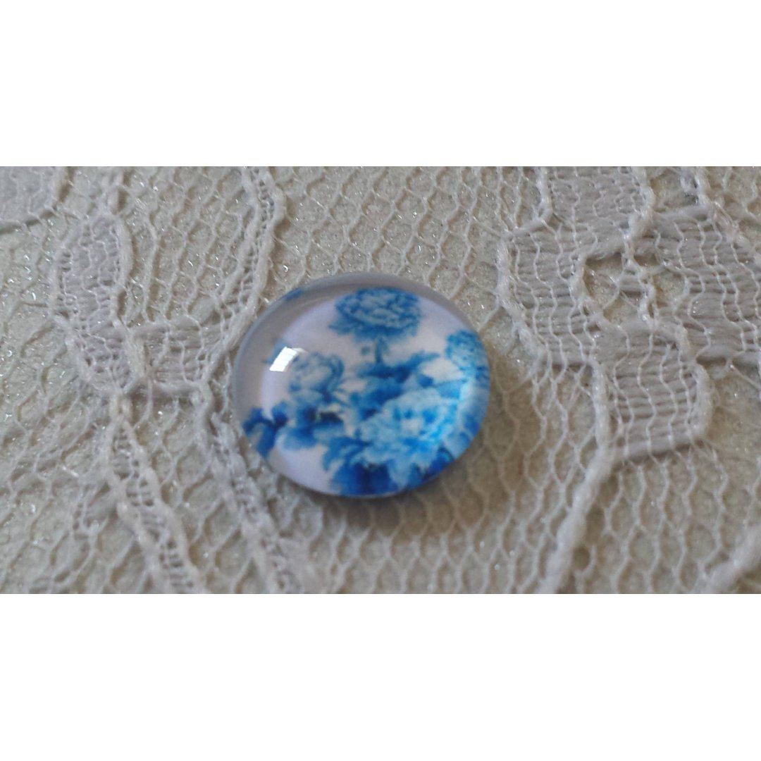 glass cabochon rund 12 mm blå blomst 016 