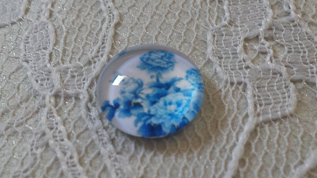 glass cabochon rund 12 mm bl&aring; blomst 016 