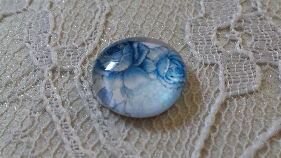 glass cabochon rund 12mm bl&aring; blomst 010 