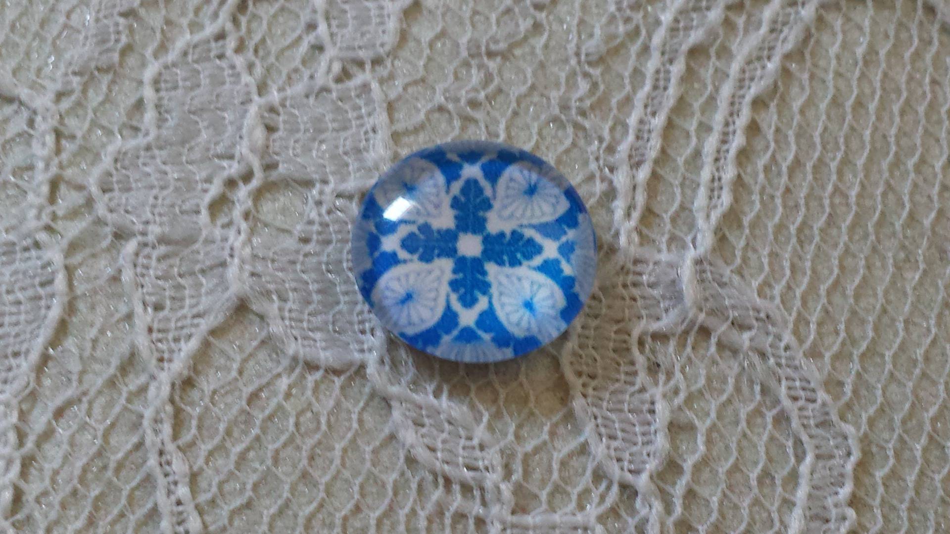 glass cabochon rund 12mm blå blomst 005 