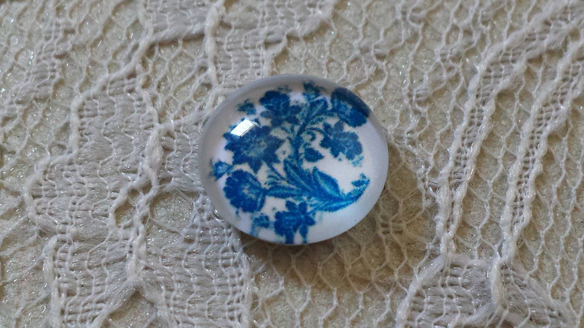 glass cabochon rund 12mm blå blomst 004 