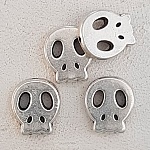 Amulett med hodeskalle og bein nr. 11