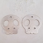 Hodeskalle og korslagte bein amulett nr. 21