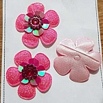 Sett med 3 blomster 5 kronblader Fushia stoffer